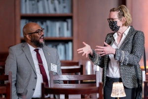 John Allen and Lisa Mauer have a nice conversation