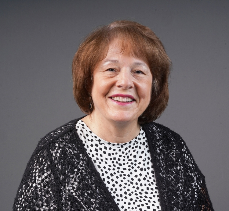 Photo of Dr. Linda S. Lee