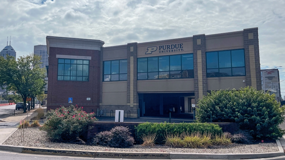Purdue’s Student Center Library in Indianapolis Building