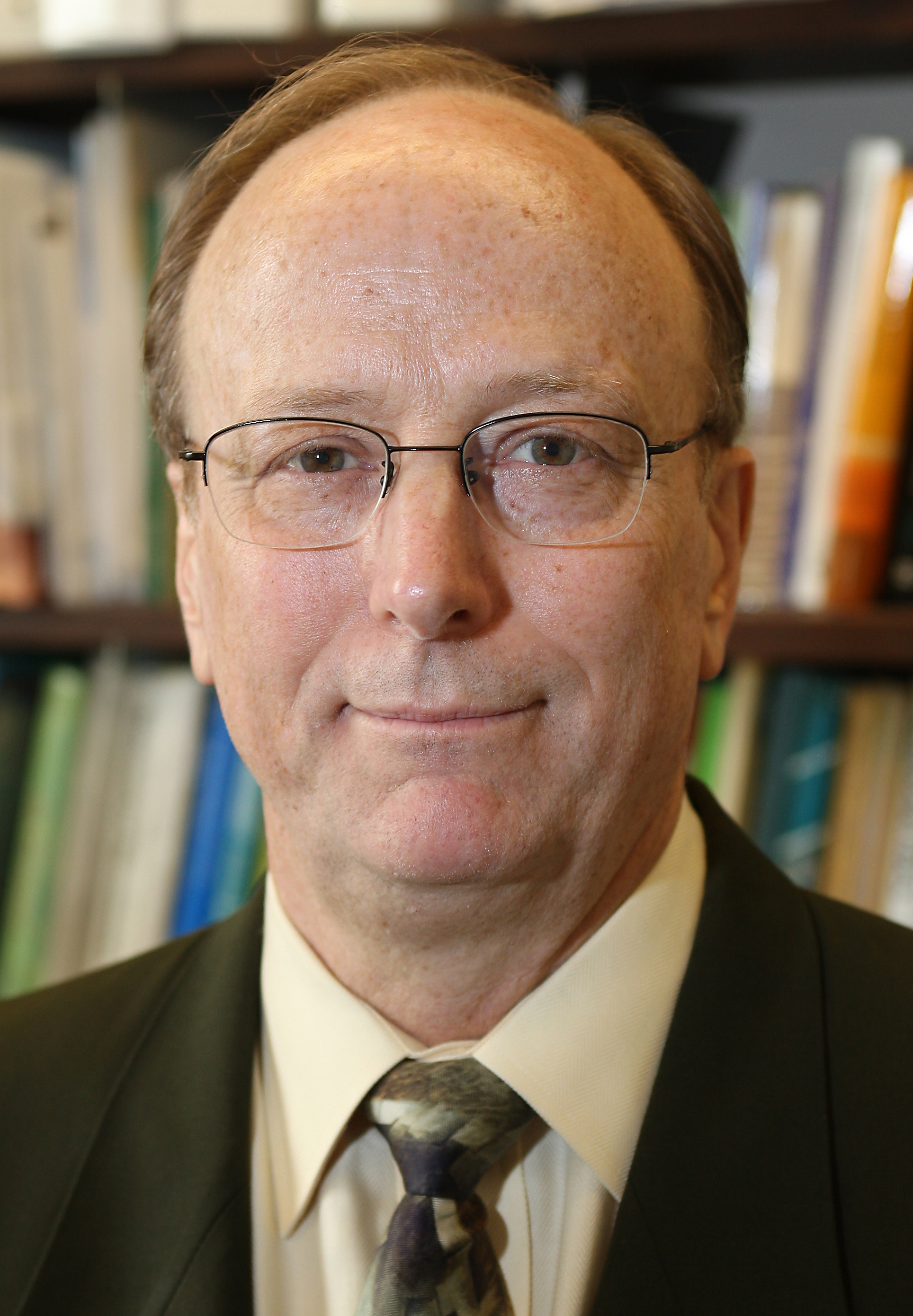 Dr. Thomas Hertel