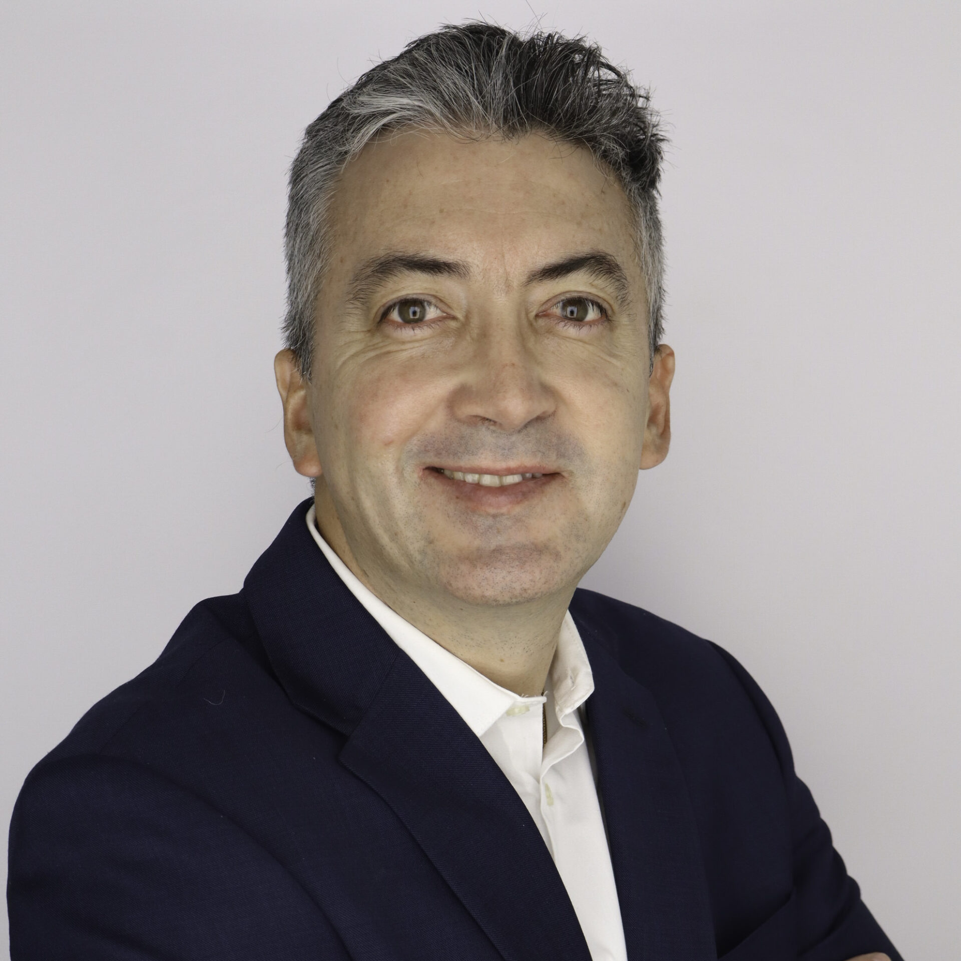 Dr. Marco Velástegui