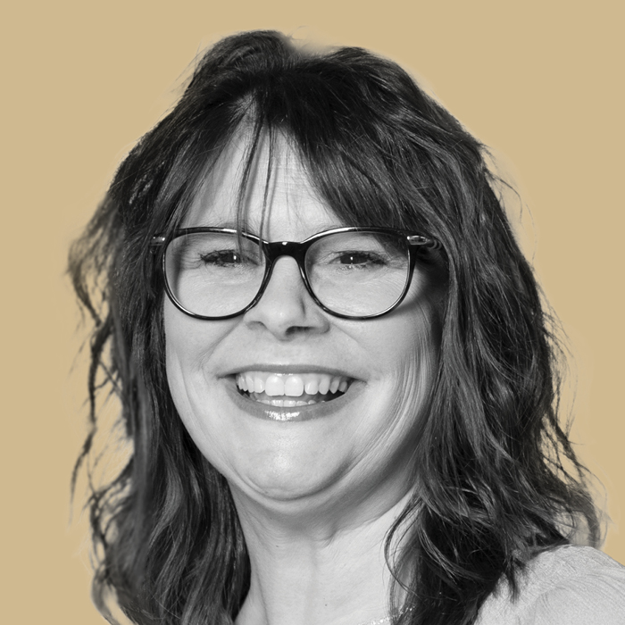 Cheryl Pierce headshot