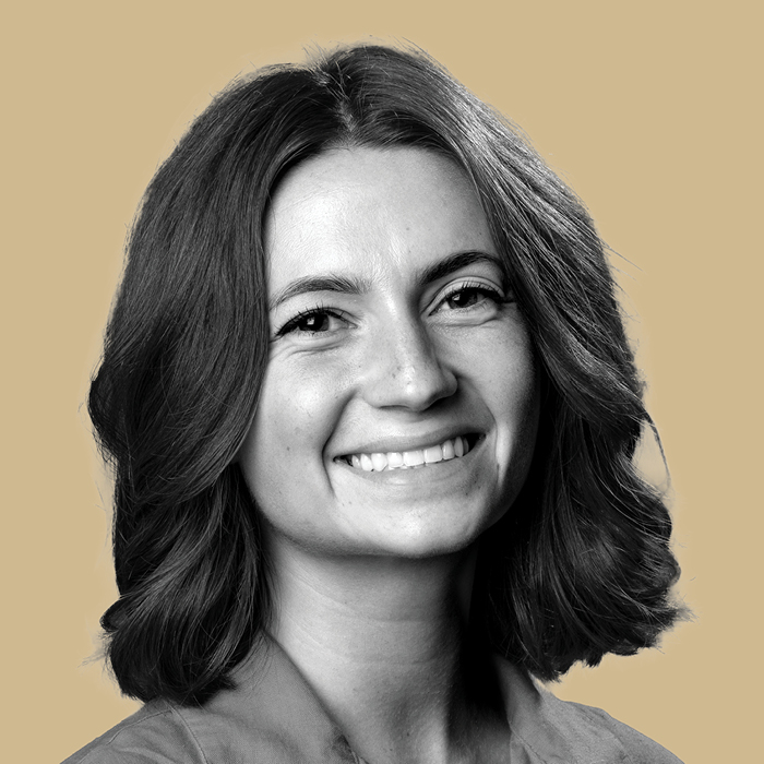 Kate Jacobson headshot