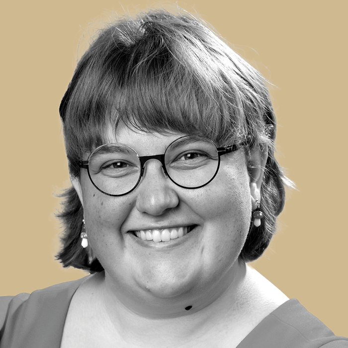 Lindsey Berebitsky headshot