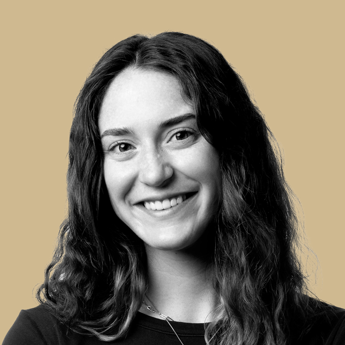 Maria Welch headshot