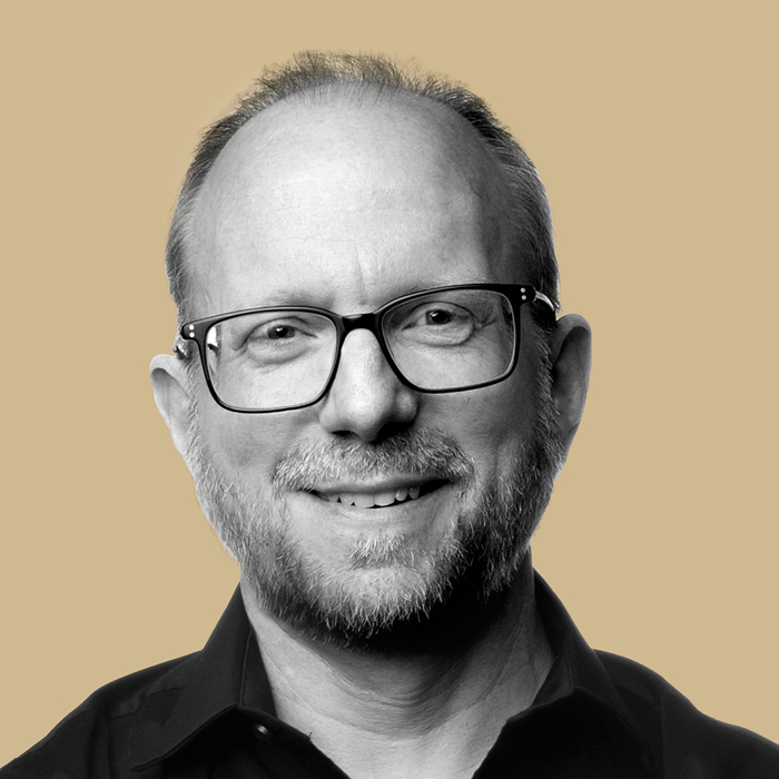 Greg Simmons headshot