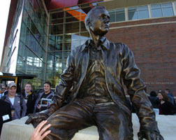Armstrong Statue