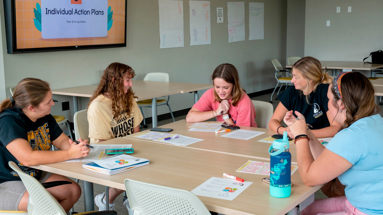 FSCL Reunion Group conversation