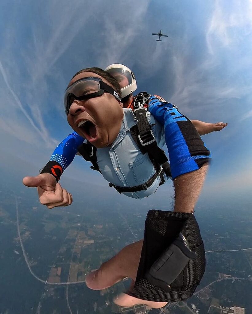 Ivan Anthony Henares skydiving.