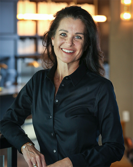 Ceridwyn King headshot