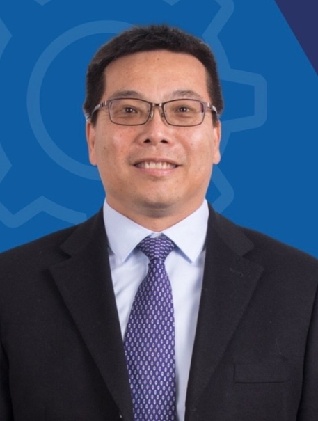 Li-Shan Chou headshot