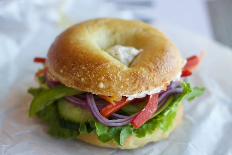 A bagel sandwich