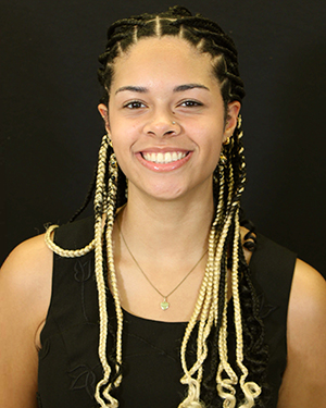 Arianna Chavis headshot