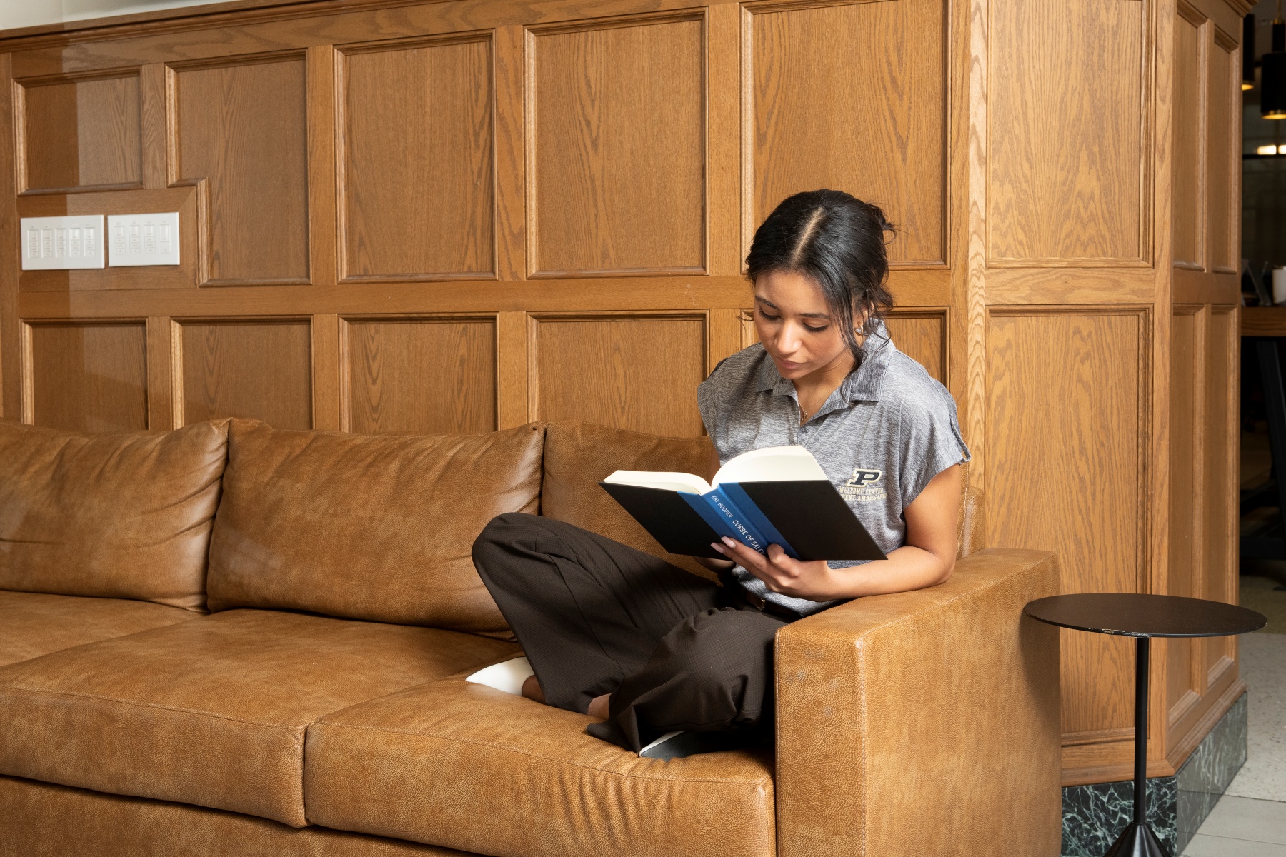 Student reading book