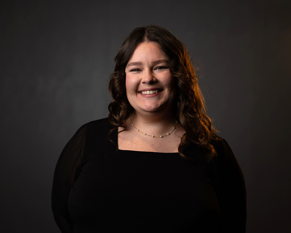 Adina Loomis headshot