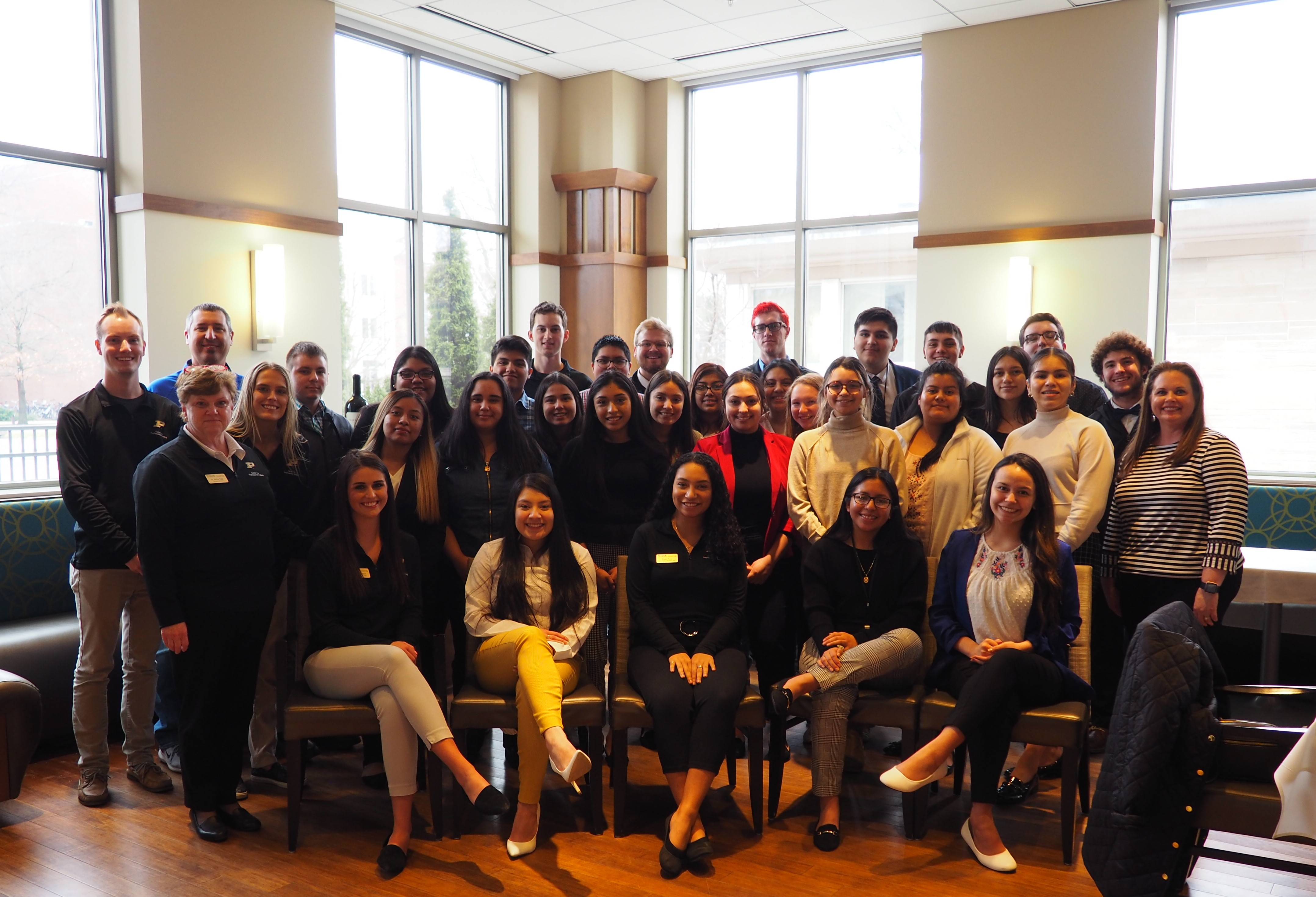 High School Students visiting the Selling and Sales Management program