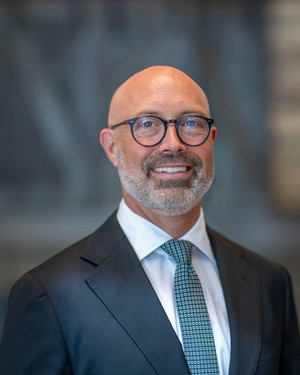 Christopher Yeomans Directory photo