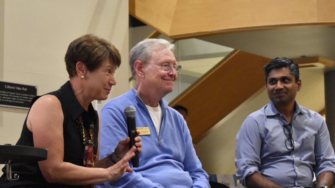 Visiting entrepreneurs talk with Purdue students in Lawson