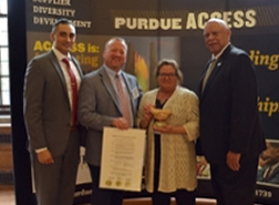 Indiana Oxygen Company received the Diverse Business Handshake Award