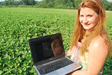 Agronomy professor Lori Unruh Snyder