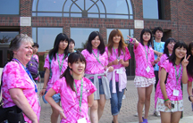 Linda Hines Japanese students