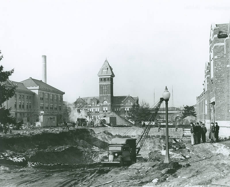 PMU 1935 construction