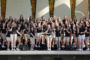 Purduettes picnic at Slayter