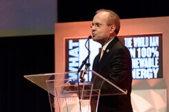 Neil Amstrong statue