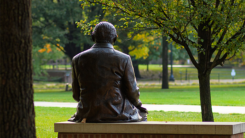 purdue-statue