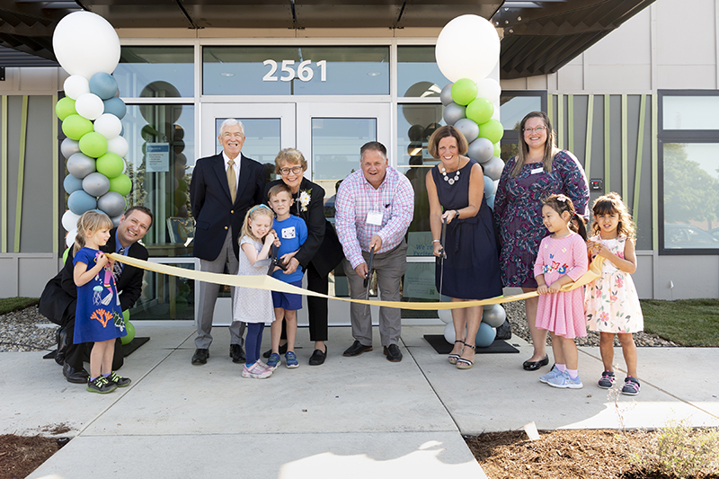 pt-jischke-ribbon-cutting-800x533