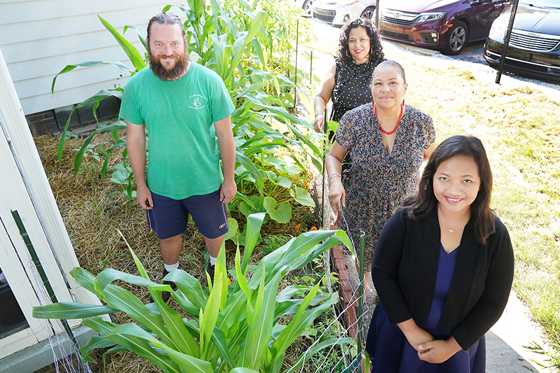 Chris Adair, Carina Olaru, Felica Ahasteen-Bryant (Dine), Pamela K. Sari 